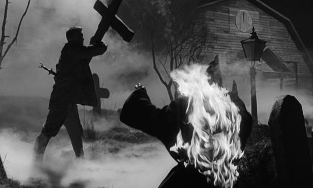 The holy cross proves to possess a laser-like spiritual power in John Llewellyn Moxey's The City of the Dead (1960)