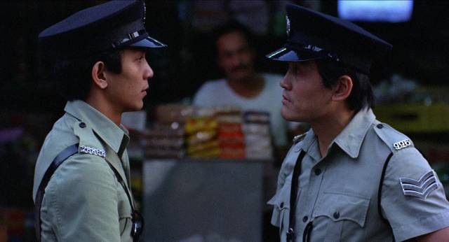 A rookie cop (Eddie Chan) accepts a dangerous undercover assignment in Alex Cheung's Man on the Brink (1981)