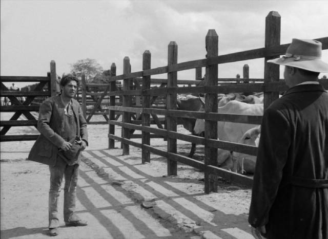 Manoel (Geraldo Del Rey) confronts his unsympathetic employer in Glauber Rocha's Black God, White Devil (1964)