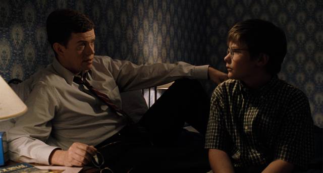 Bill Maplewood (Dylan Baker) has a frank talk about sex with his son Billy (Rufus Read) in Tod Solondz's Happiness (1998)