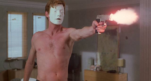 Henry Creedlow (Jason Flemyng) strikes out at those who abuse him in George A. Romero's Bruiser (2000)