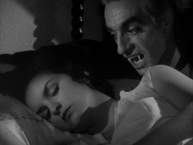 Count Duval (Germán Robles) preys on Marta (Ariadne Welter) in Fernando Méndez’s El vampiro (1957)