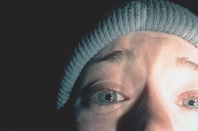 Heather (Heather Donahue) takes responsibility for her mistake, but too late in Daniel Myrick and Eduardo Sánchez’s The Blair Witch Project (1999)